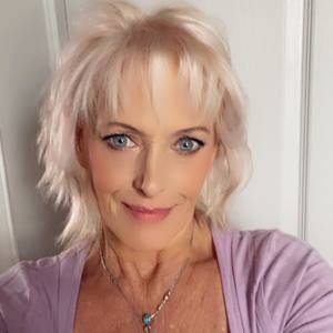 Meet your Posher, Teresa